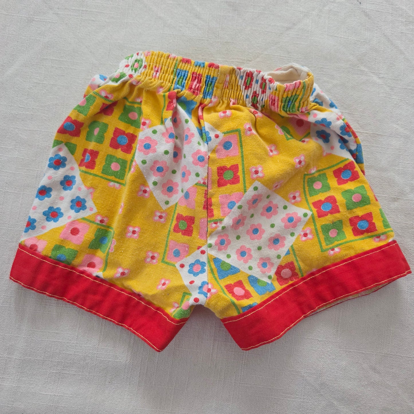 70s Vintage Bright Floral Pattern Cotton Shorts 18 months *flaw