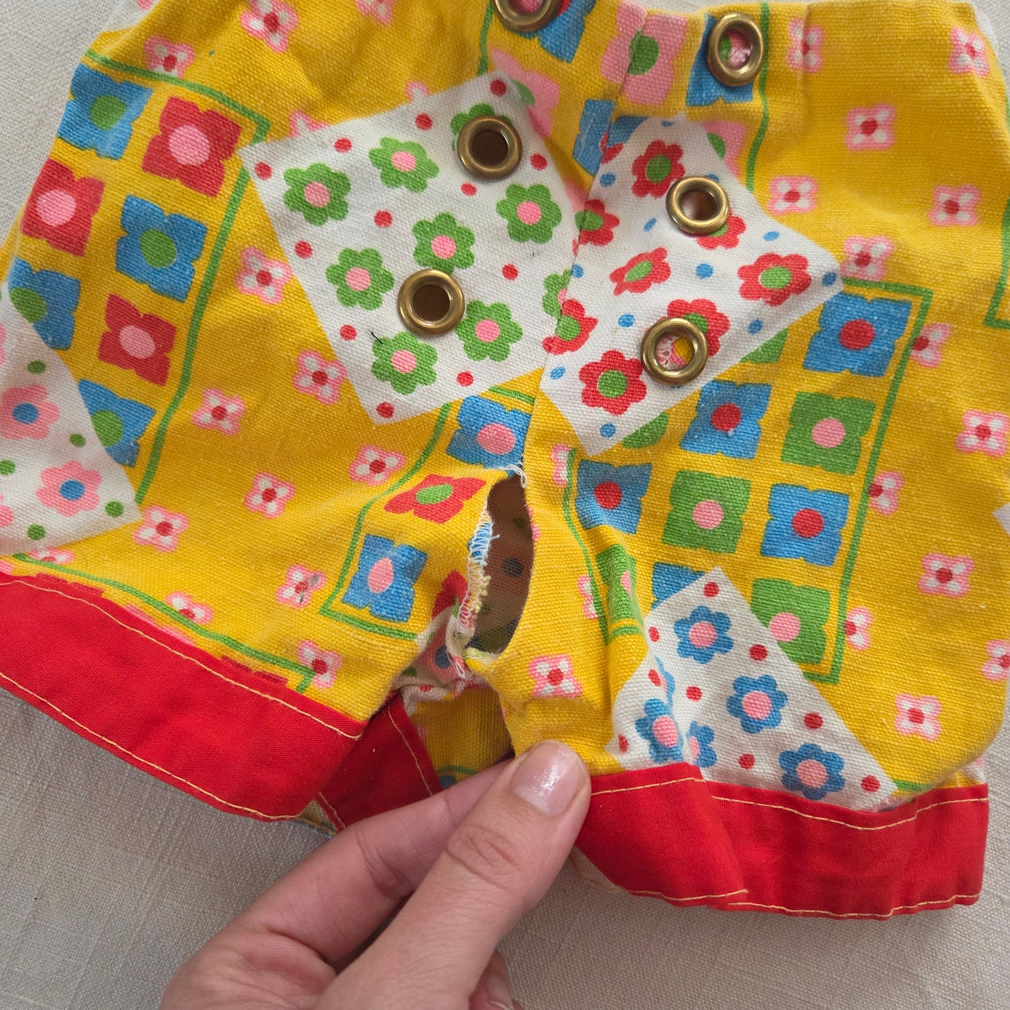 70s Vintage Bright Floral Pattern Cotton Shorts 18 months *flaw