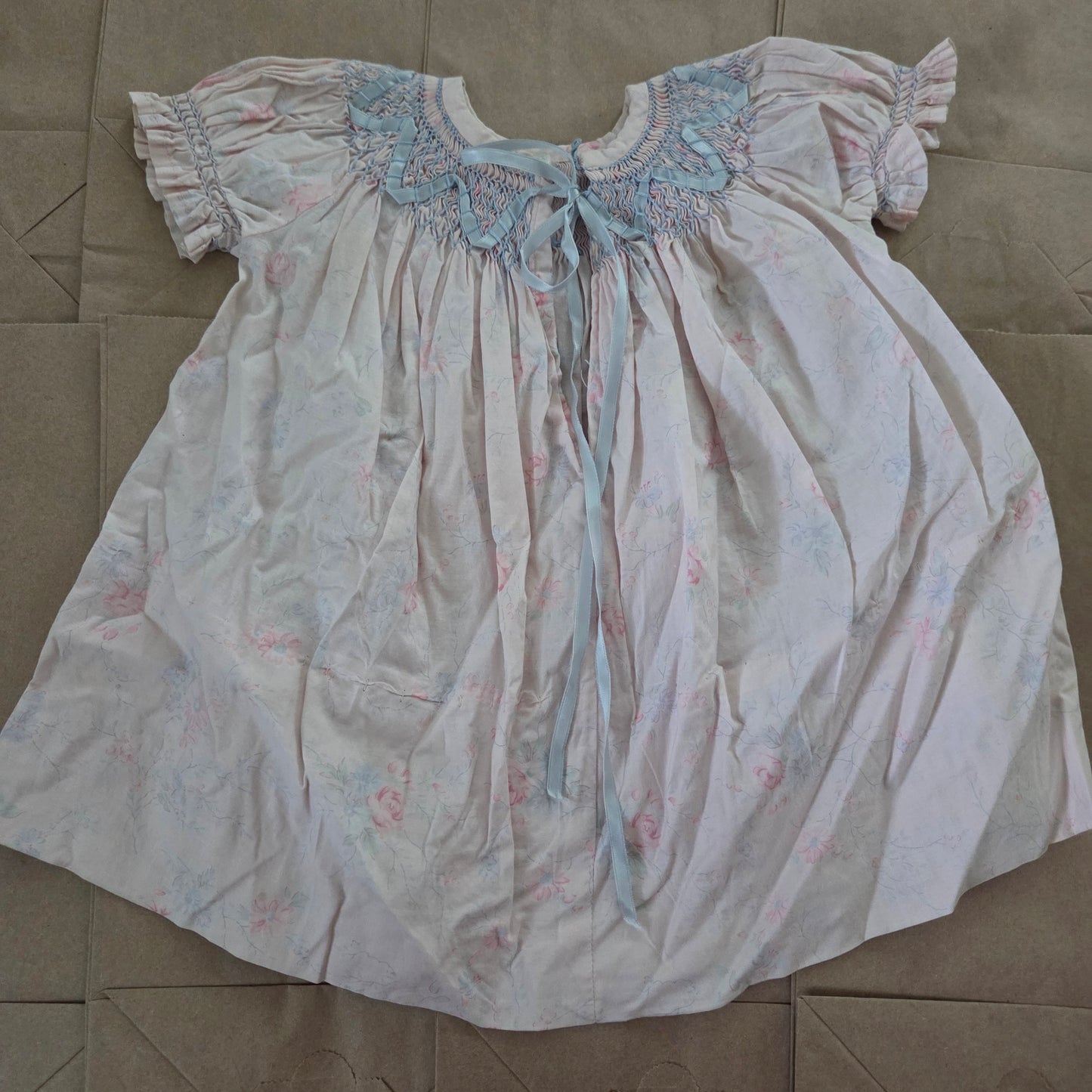 60s Vintage Smocked Floral Dress 6-12 months
